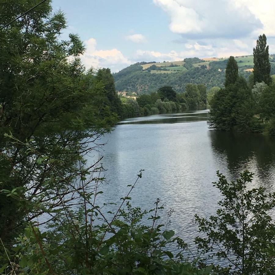 Gite:"Sur Le Chemin" Livinhac-le-Haut Eksteriør billede